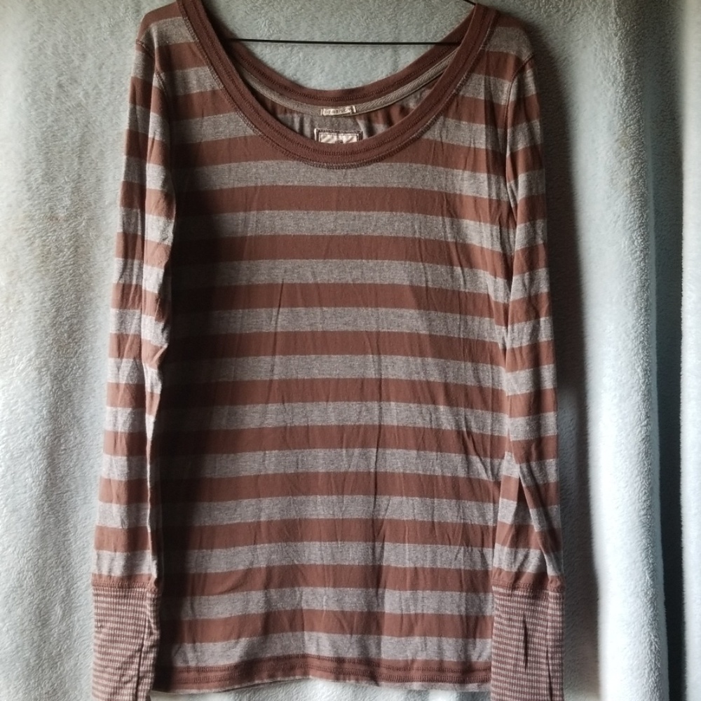 Poof Excellence size Large long sleeve shirt